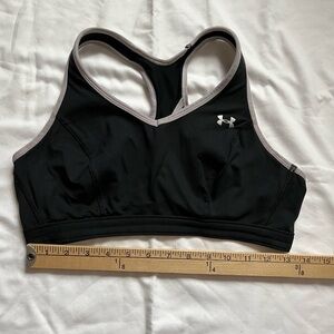 Under Armour sports bra/ medium 34-36/ black & grey